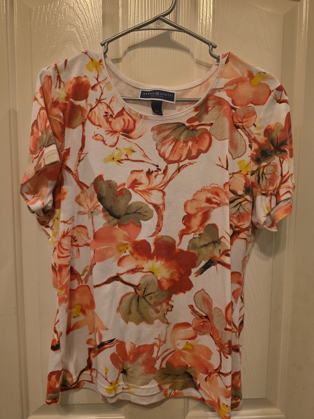 Karen Scott White Floral Short-Sleeve Tee - Coral & Olive